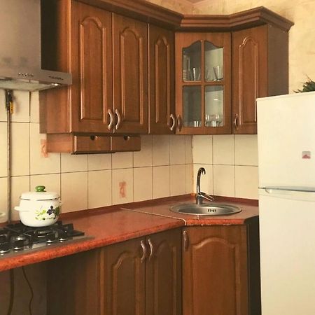 Семейные Апартаменты В Новом Районе У Софиевского Парка Uman Bagian luar foto