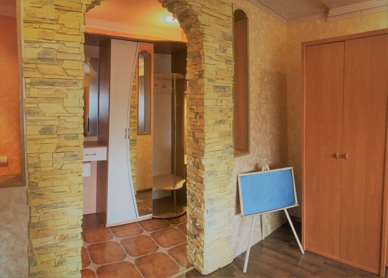 Семейные Апартаменты В Новом Районе У Софиевского Парка Uman Bagian luar foto