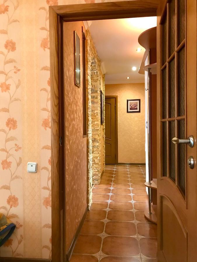 Семейные Апартаменты В Новом Районе У Софиевского Парка Uman Bagian luar foto