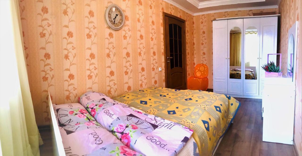 Семейные Апартаменты В Новом Районе У Софиевского Парка Uman Bagian luar foto